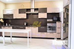 Дом 750м², 3-этажный, посуточно,