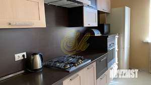 Дом 750м², 3-этажный, посуточно,