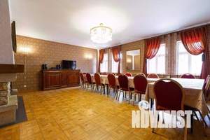 Дом 589м², 3-этажный, посуточно,