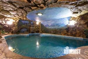 Дом 550м², 2-этажный, посуточно,