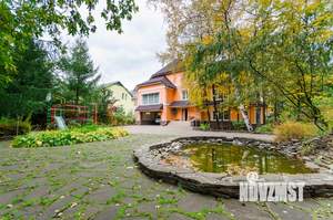 Дом 540м², 3-этажный, посуточно,