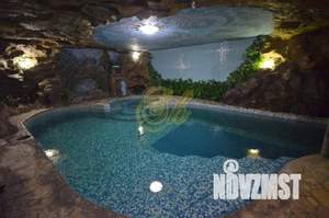 Дом 530м², 2-этажный, посуточно,