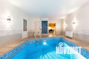 Дом 650м², 2-этажный, посуточно,