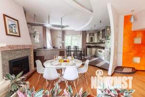 Дом 643м², 3-этажный, посуточно,