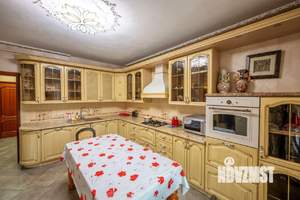 Дом 488м², 4-этажный, посуточно,