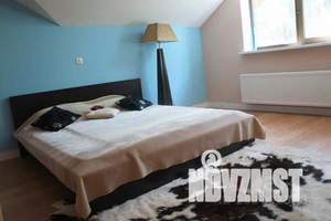 Дом 700м², 3-этажный, посуточно,