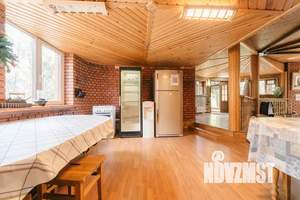 Дом 250м², 2-этажный, посуточно,