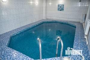 Дом 320м², 2-этажный, посуточно,