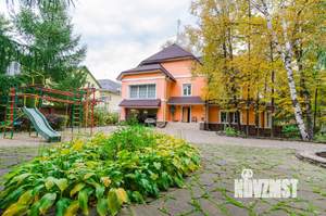 Дом 540м², 3-этажный, посуточно,