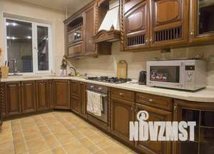 Дом 529м², 3-этажный, посуточно,