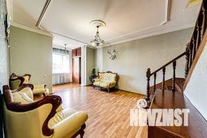 Дом 459м², 3-этажный, посуточно,