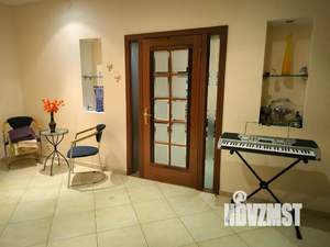 Дом 350м², 2-этажный, посуточно,