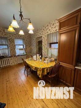 Дом 462м², 3-этажный, участок 18 сот.