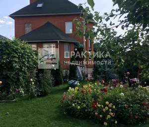 Дом 277м², 4-этажный, участок 9 сот.