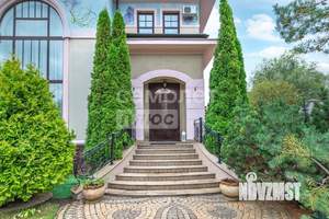 Коттедж 630м², 3-этажный, участок 10 сот.