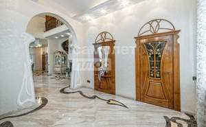 Дом 630м², 3-этажный, участок 10 сот.