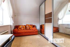 Коттедж 274м², 3-этажный, участок 6 сот.