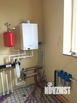 Дом 198м², 2-этажный, участок 6 сот.