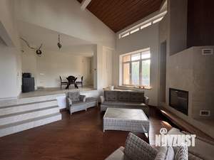 Таунхаус 173м², 3-этажный, участок 6 сот.