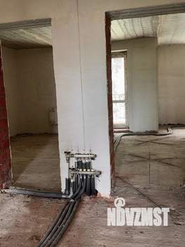 Таунхаус 297м², 3-этажный, участок 6 сот.