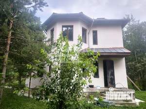 Дом 250м², 3-этажный, участок 11 сот.