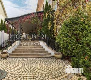 Дом 630м², 3-этажный, участок 10 сот.