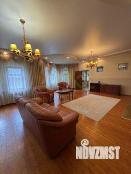 Дом 462м², 3-этажный, участок 18 сот.