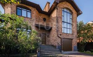 Дом 432м², 3-этажный, участок 10 сот.