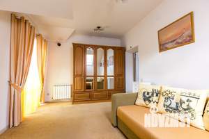 Коттедж 274м², 3-этажный, участок 6 сот.