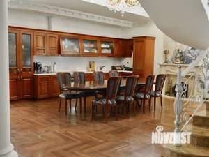 Коттедж 450м², 2-этажный, участок 40 сот.