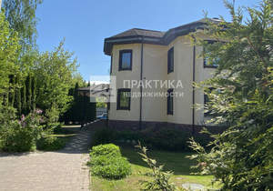 Дом 315м², 3-этажный, участок 8 сот.