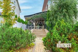 Коттедж 630м², 3-этажный, участок 10 сот.