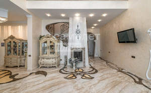 Дом 630м², 3-этажный, участок 10 сот.