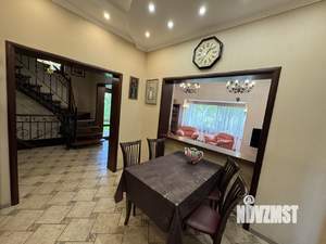 Дом 300м², 2-этажный, участок 15 сот.