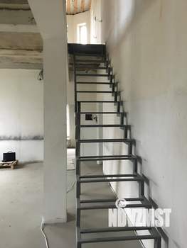 Дом 198м², 2-этажный, участок 6 сот.