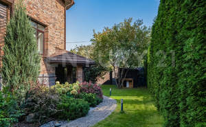 Дом 432м², 3-этажный, участок 10 сот.