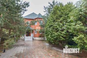 Дом 277м², 4-этажный, участок 9 сот.