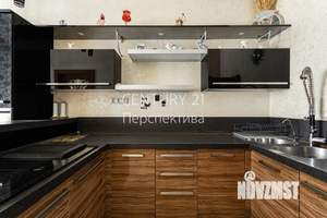 Дом 630м², 3-этажный, участок 10 сот.