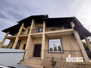 Таунхаус 173м², 3-этажный, участок 6 сот.