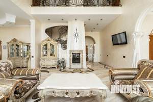 Дом 630м², 3-этажный, участок 10 сот.