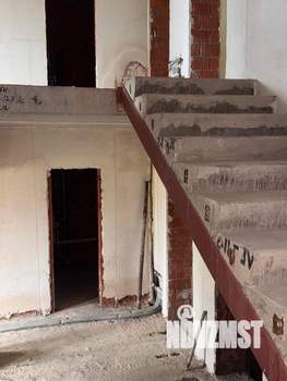 Таунхаус 297м², 3-этажный, участок 6 сот.