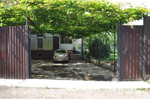 Дом 280м², 3-этажный, участок 8 сот.