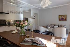 Коттедж 306м², 2-этажный, участок 15 сот.