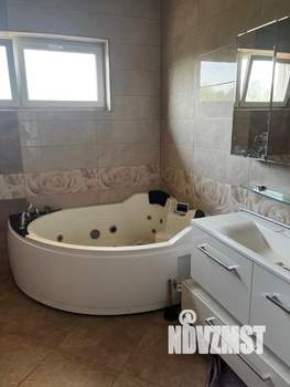 Коттедж 220м², 2-этажный, участок 11 сот.