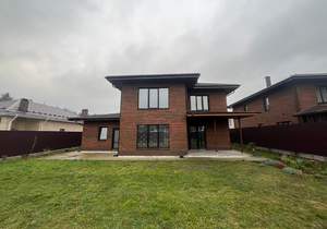 Дом 240м², 2-этажный, участок 9 сот.