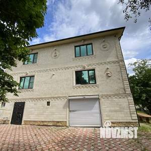 Дом 457м², 3-этажный, участок 10 сот.