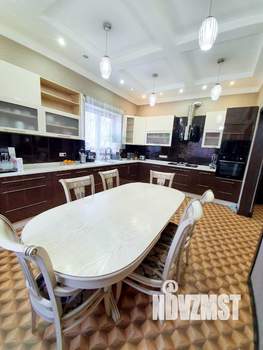 Дом 250м², 2-этажный, участок 9 сот.