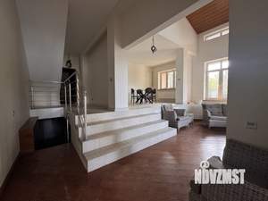 Таунхаус 173м², 3-этажный, участок 6 сот.