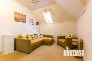 Коттедж 274м², 3-этажный, участок 6 сот.