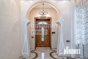 Коттедж 630м², 3-этажный, участок 10 сот.